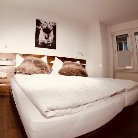 Emelie 4**** Ζερμάτ