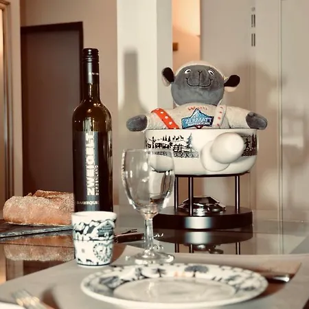 Emelie 4**** Ζερμάτ