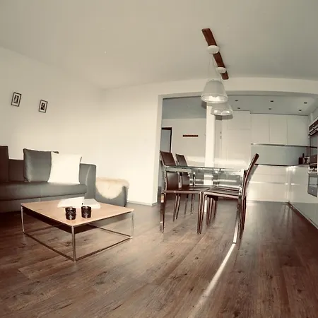 Emelie 4**** Appartement *