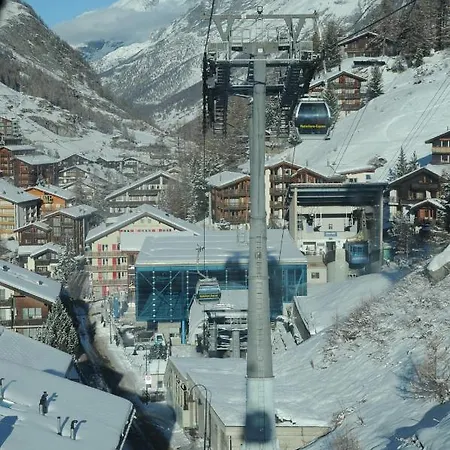 Διαμέρισμα Emelie 4**** *