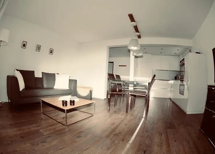 Emelie 4**** Appartement *