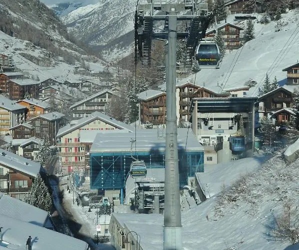 Appartement Emelie 4**** *