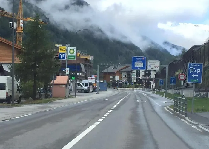 Апартаменти Emelie 4****