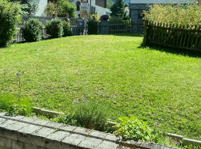 Emelie 4**** * زيرمات