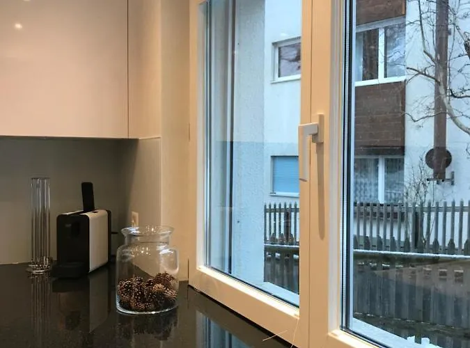 Emelie 4**** * زيرمات